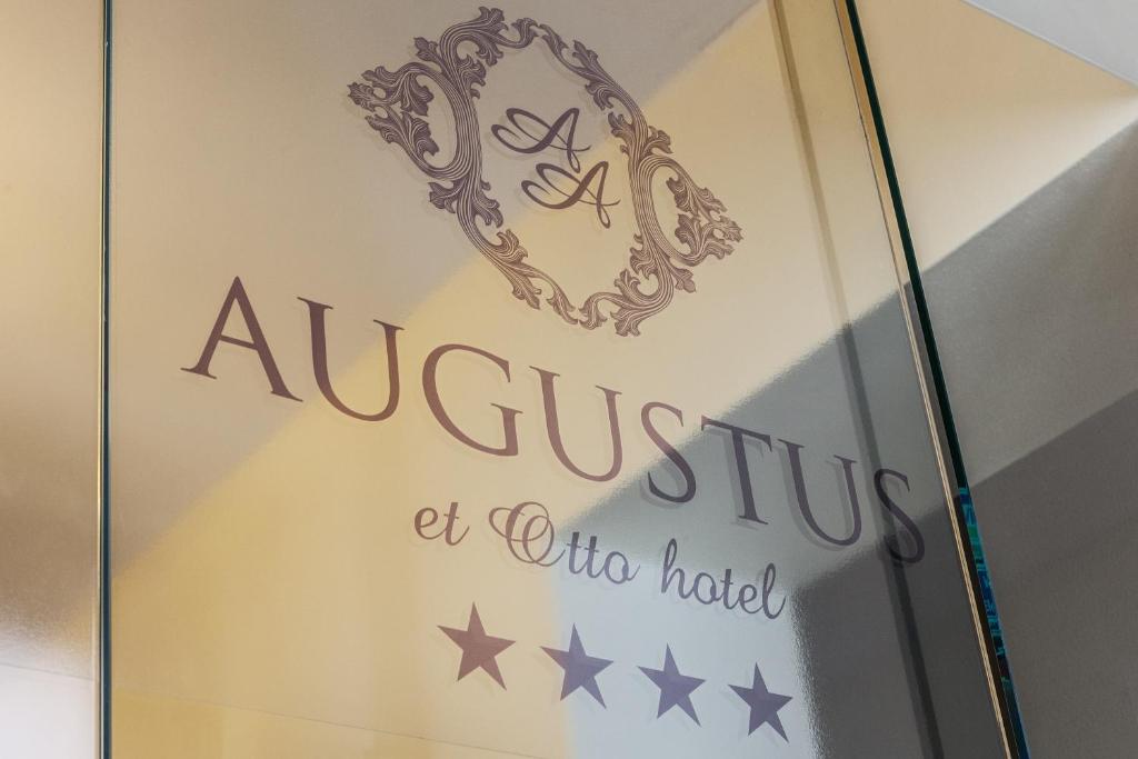 Certifikát, hodnocení, plakát nebo jiný dokument vystavený v ubytování Hotel Augustus et Otto
