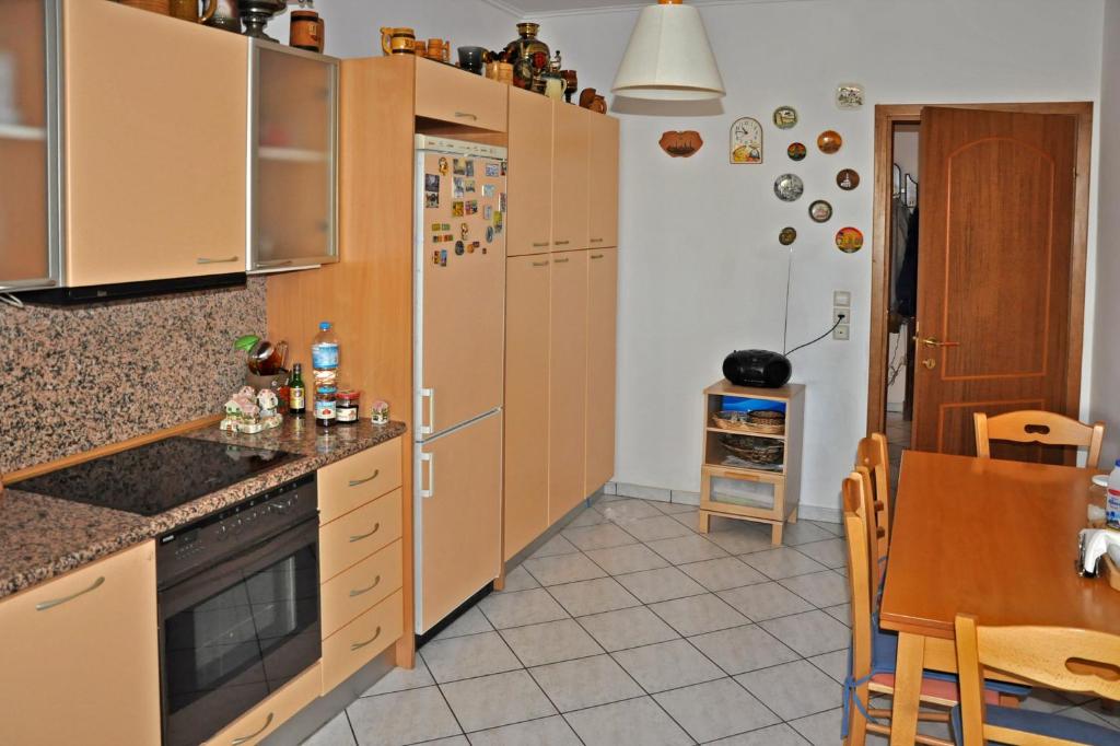 Kuchyňa alebo kuchynka v ubytovaní 145 м2 Seaside Apartment