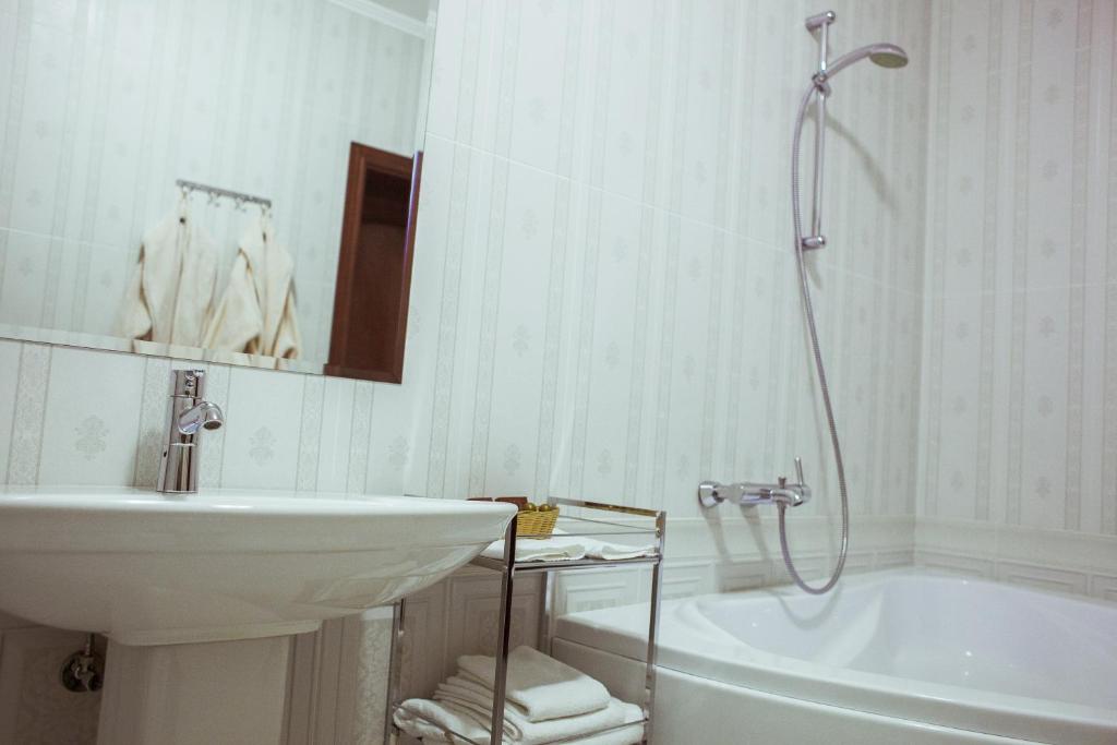 Koupelna v ubytování Warszawa Hotel