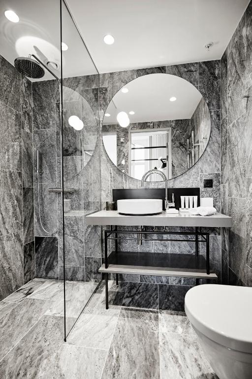 Koupelna v ubytování Nobis Hotel Copenhagen, a Member of Design Hotels™