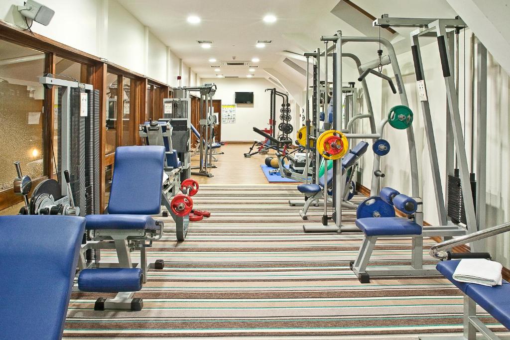 Gimnasio o instalaciones de fitness de Oranmore Lodge Hotel Conference And Leisure Centre Galway