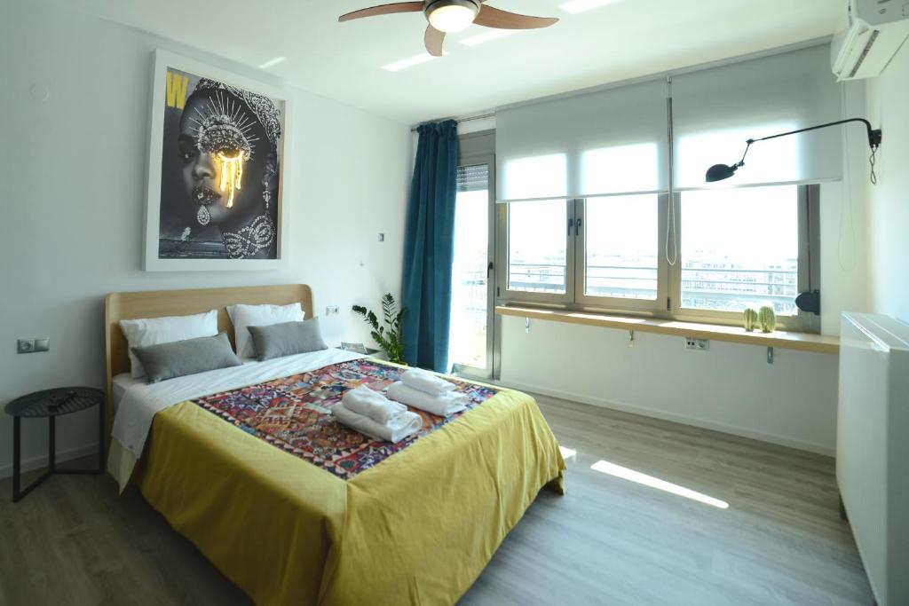 Ένα ή περισσότερα κρεβάτια σε δωμάτιο στο Mazi7thFloor #3