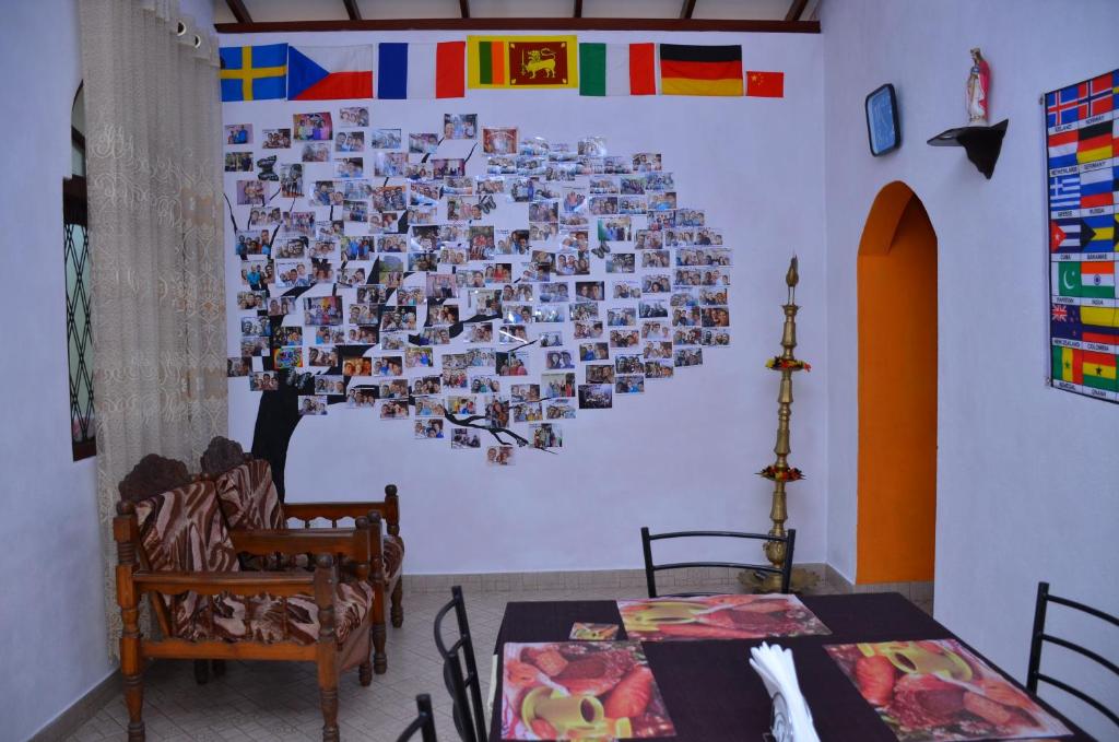 Lilly Palace Villa Guest House - 10