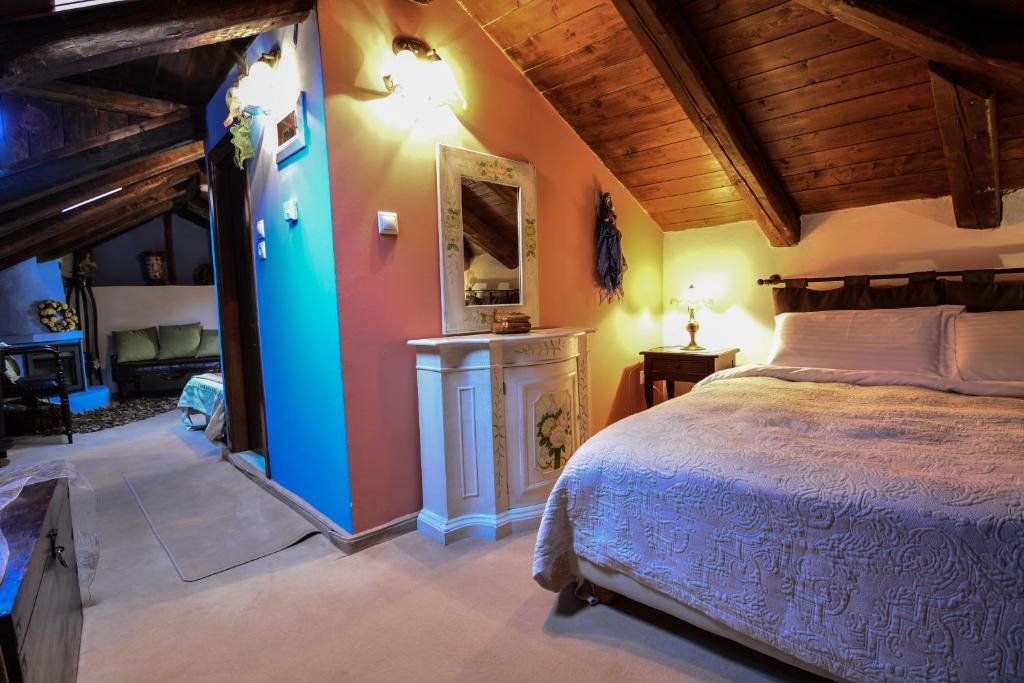 A bed or beds in a room at Arhontiko Kefalari