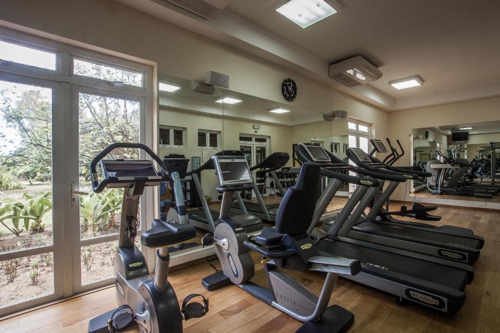 Fitness centrum a/nebo fitness zařízení v ubytování Sands Suites Resort & Spa