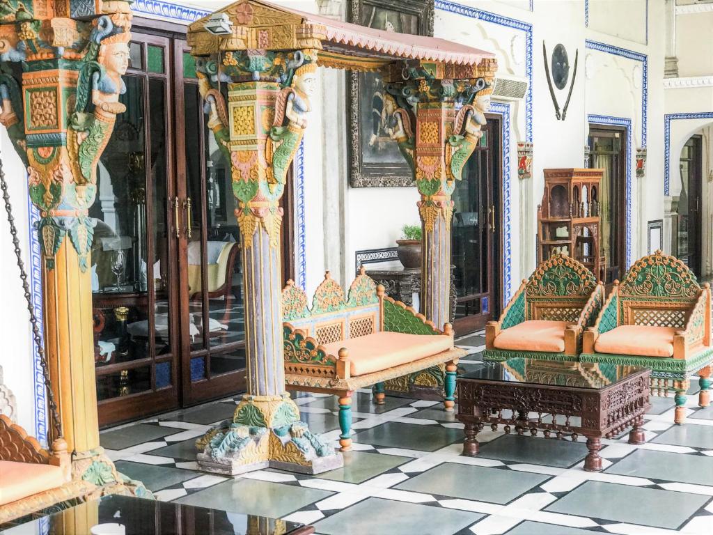 Area soggiorno di The Raj Palace (Small Luxury Hotels of the World)