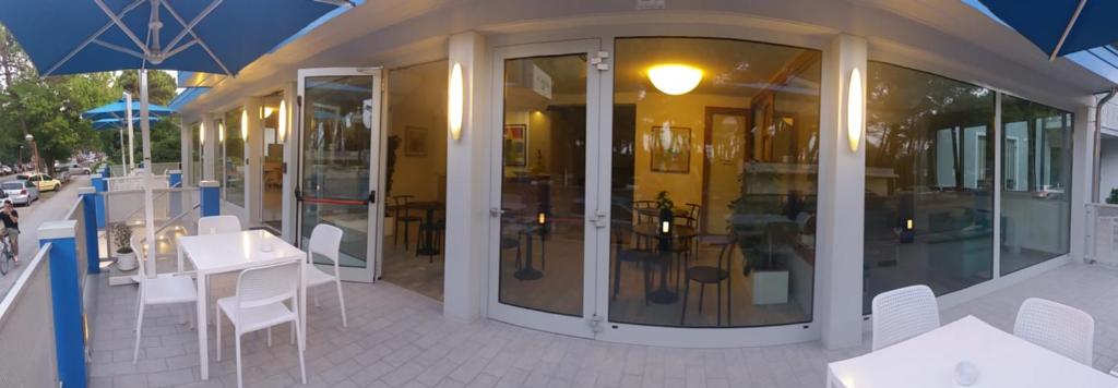 Restaurace v ubytování Hotel Bermuda