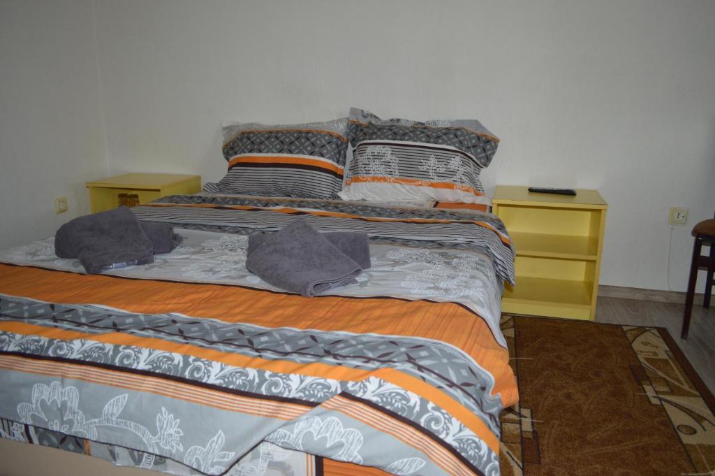 Postel nebo postele na pokoji v ubytování Dionis Hotel