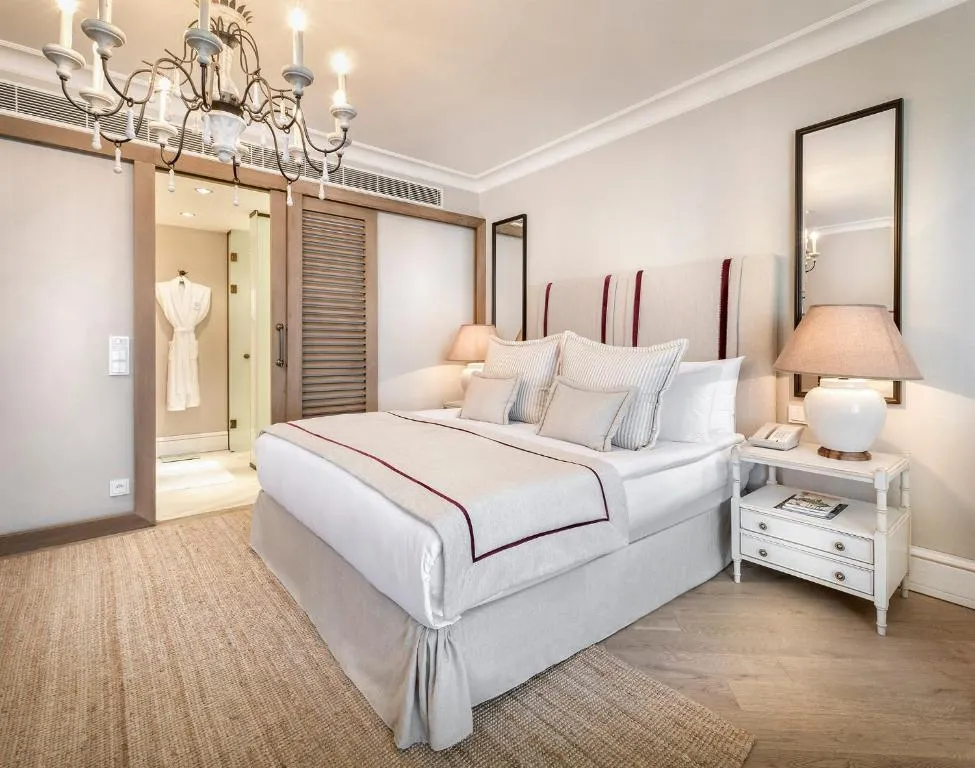 Deluxe Sea View Room