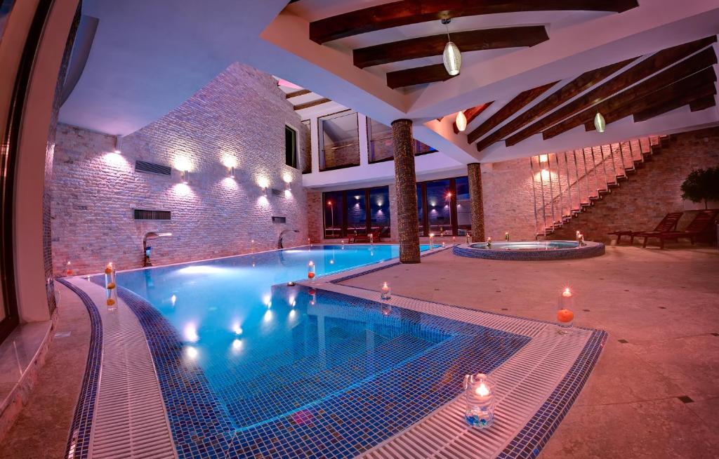 Bazén v ubytování Allegria Hotel nebo v jeho okolí