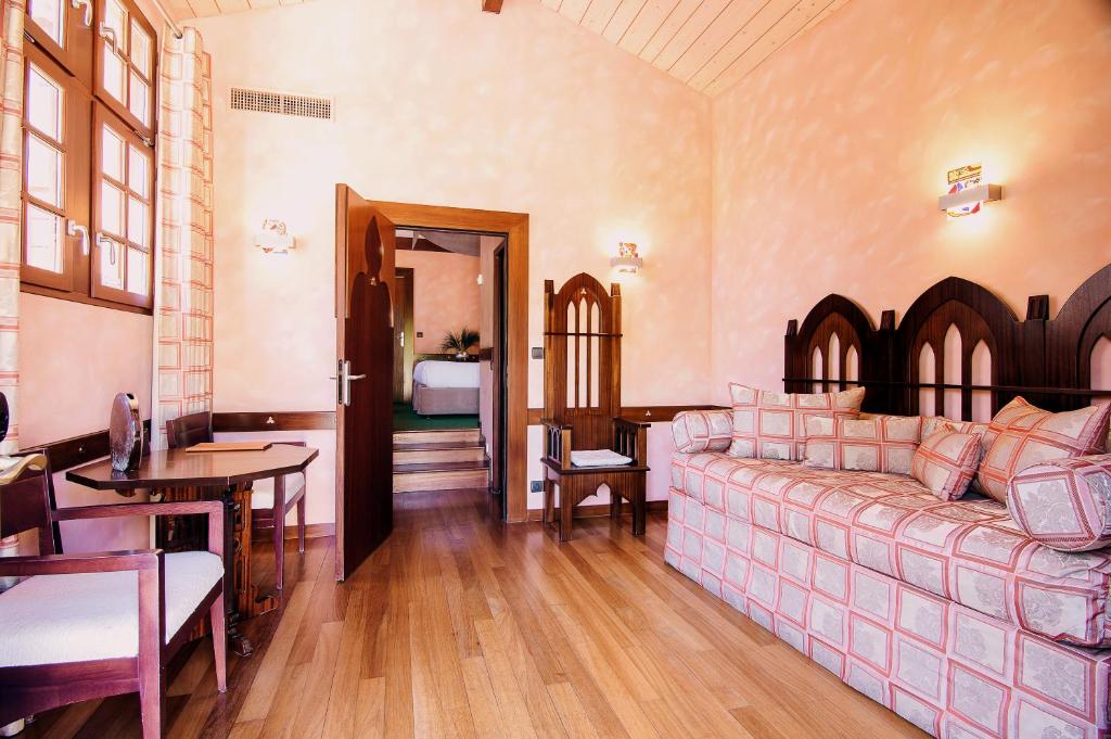 Hôtel Au Logis des Remparts - Habitación Gótica De Prestigio