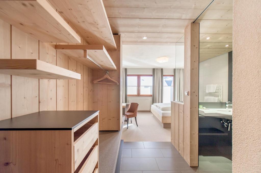 Kuchyň nebo kuchyňský kout v ubytování Hotel Garni Pirchhütt