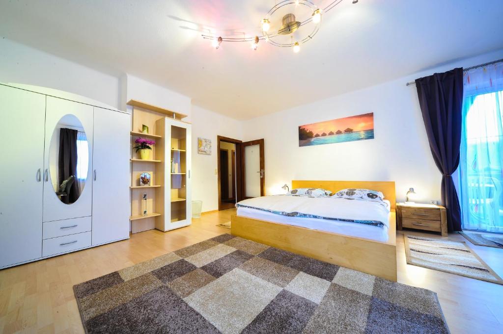 Postel nebo postele na pokoji v ubytování Privatzimmer Haus Erika