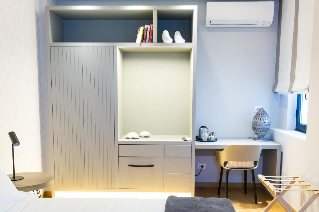 200 ROOMS & TERRACE - 8