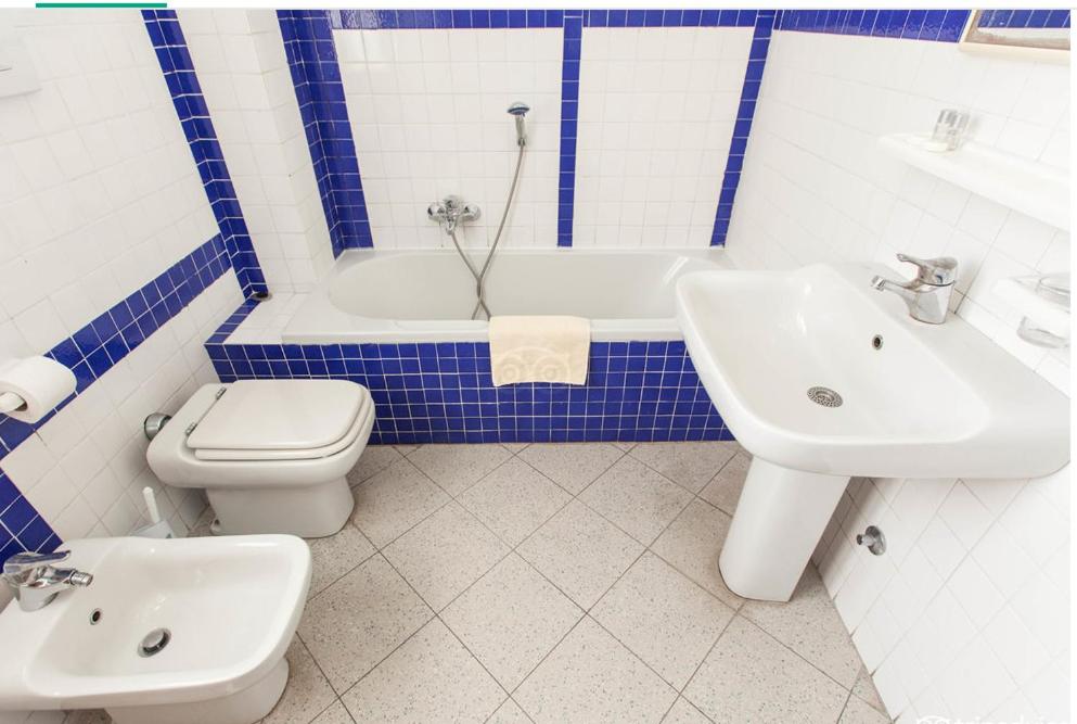 Un baño de Hotel Greco