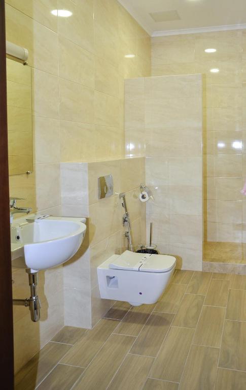 Koupelna v ubytování Nashe Misto Guest House