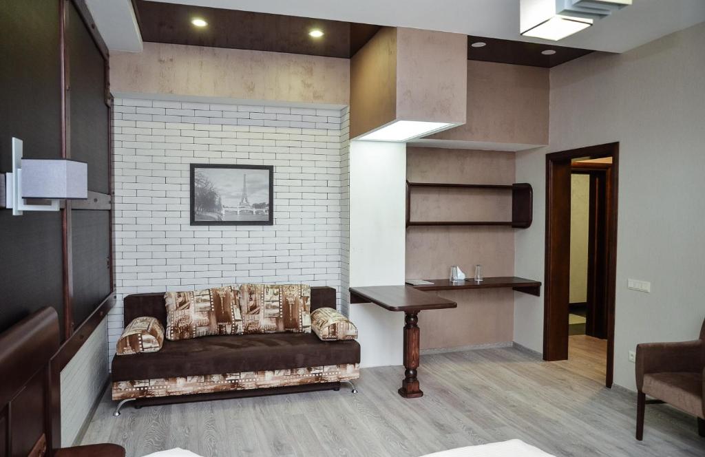Posezení v ubytování Nashe Misto Guest House