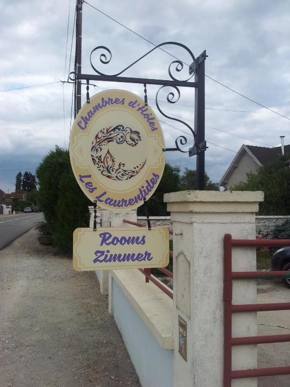 Certifikát, hodnocení, plakát nebo jiný dokument vystavený v ubytování Les Laurentides