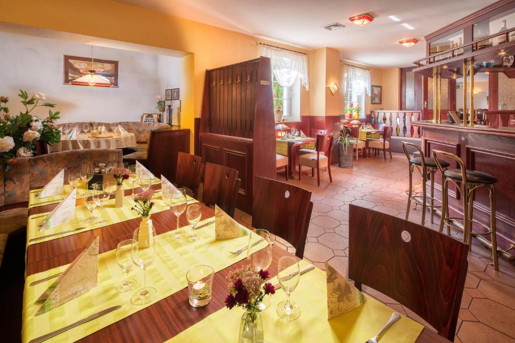 Restaurace v ubytování Am Schloßbrunnen Bad Muskau