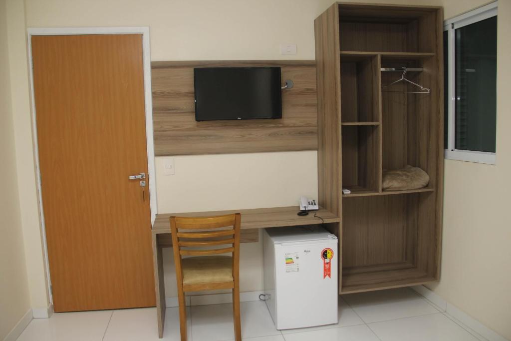  Hotel Executive