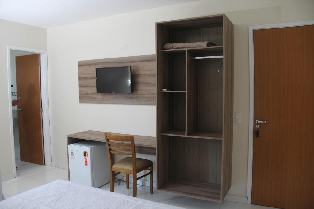  Hotel Executive