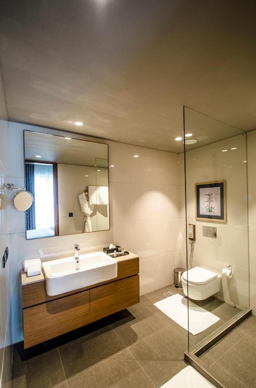 Koupelna v ubytování AltAir Boutique Hotel