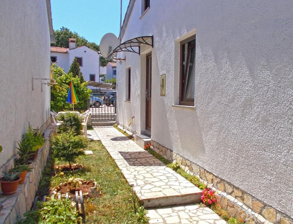 Zahrada ubytování Apartments Dragana 1508