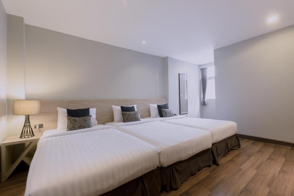 
Superior Triple Room
