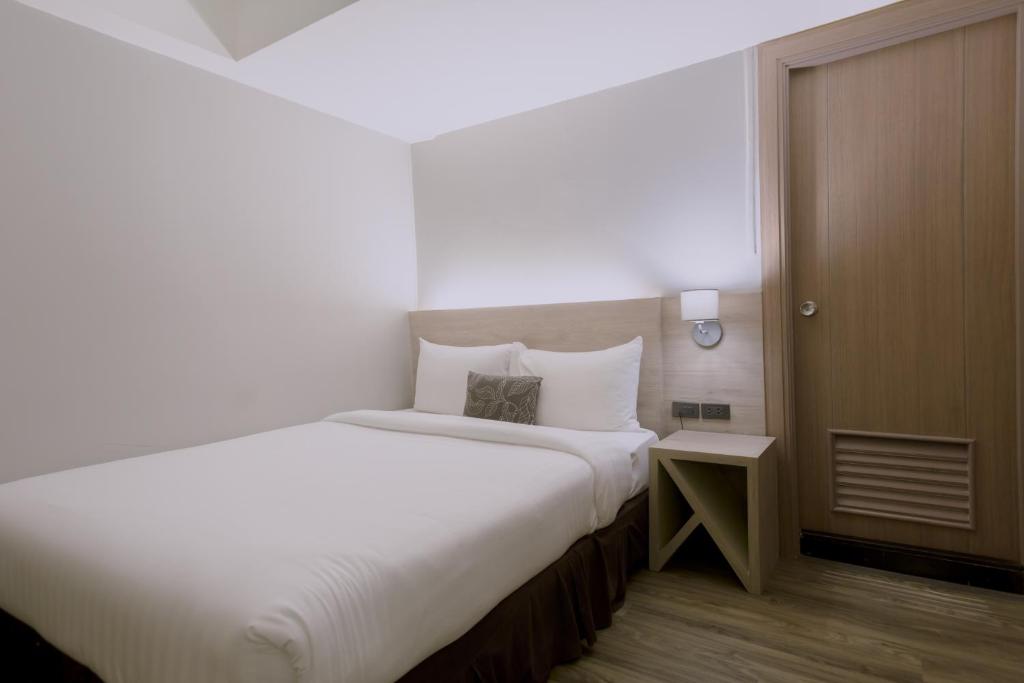 Maxim's Inn - Resim 44