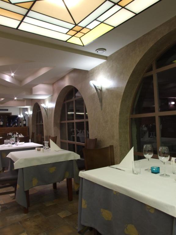 Restaurace v ubytování Hotel Restaurante Los Angeles