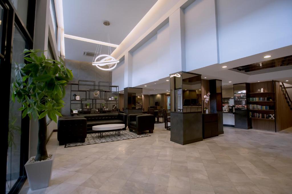 Maxim's Inn - Resim 33