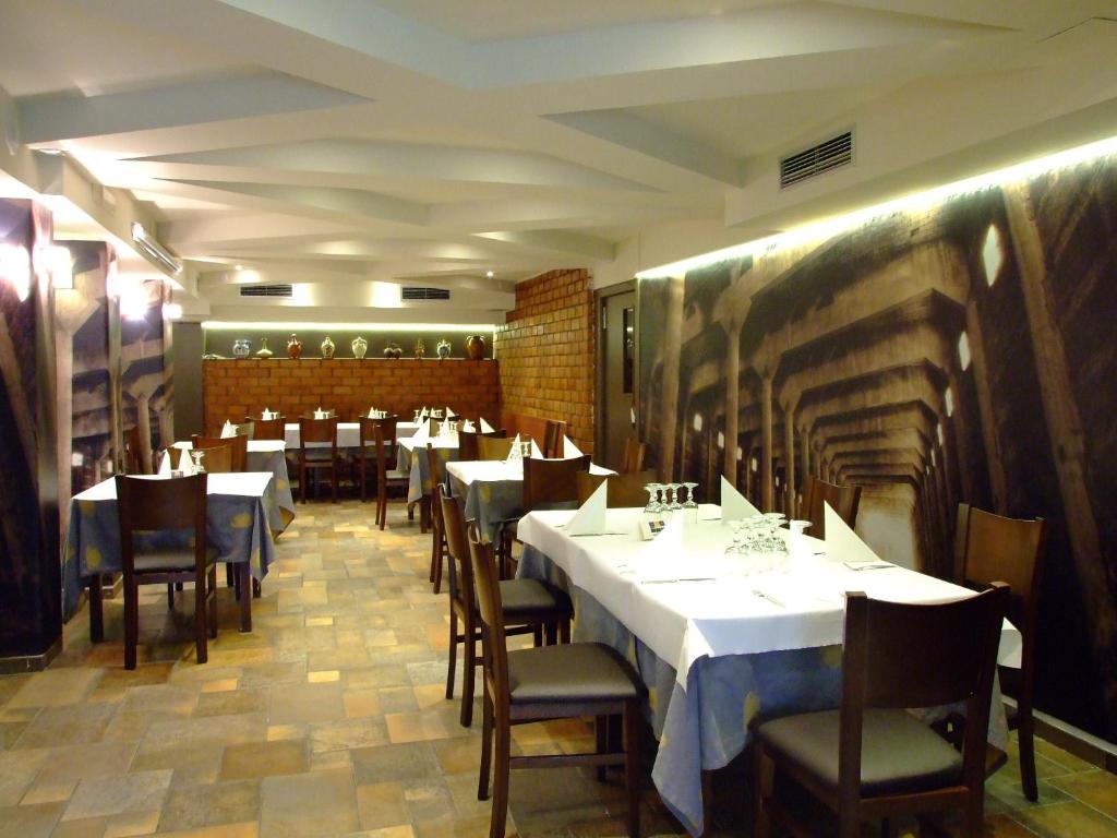 Restaurace v ubytování Hotel Restaurante Los Angeles