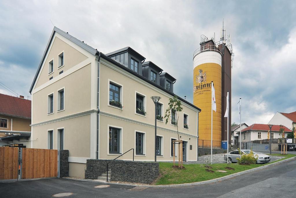 Budova, kde se hotel nachází