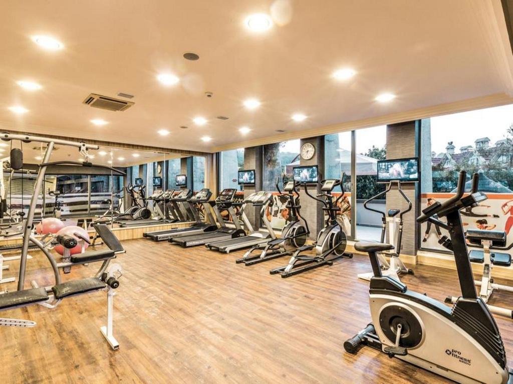 Fitness centrum a/nebo fitness zařízení v ubytování Grand Cettia Hotel