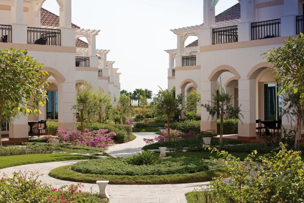 Mövenpick Beach Resort Al Khobar، هالف موون باي – أحدث أسعار 2023