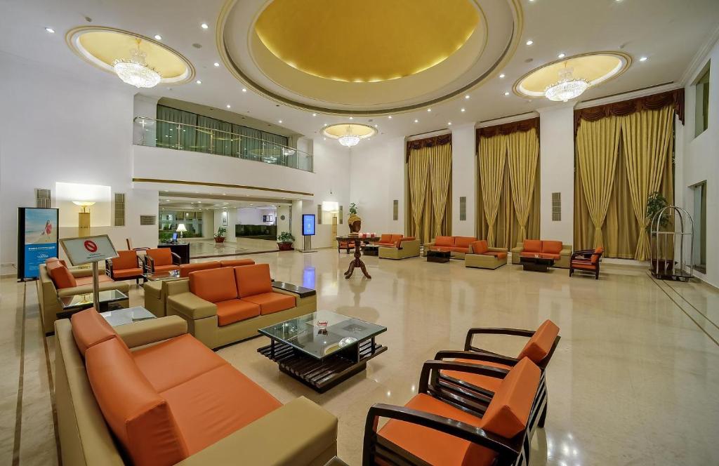 Posezení v ubytování Royal Sarovar Portico Siliguri