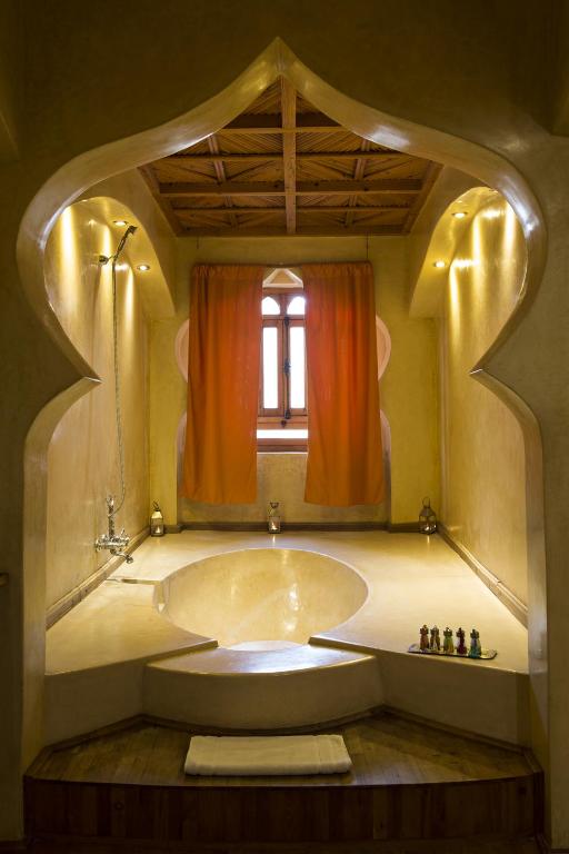 Salle de bains dans l'établissement Riad Chbanate