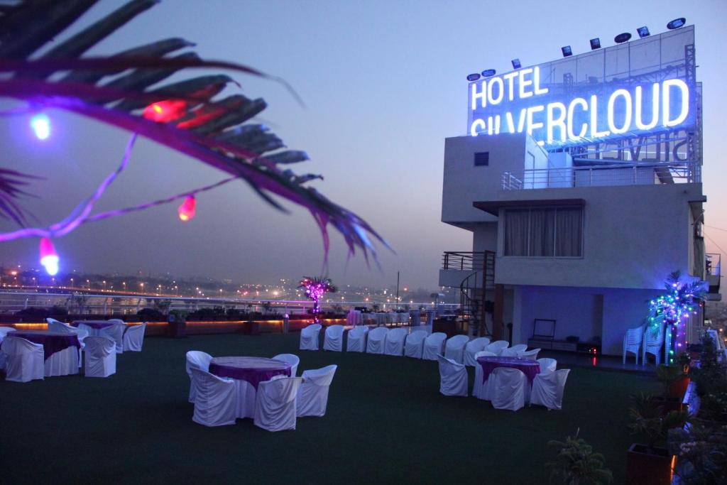 Fotografie z fotogalerie ubytování SilverCloud Hotel and Banquets v destinaci Ahmadábád