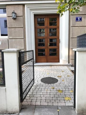 Exteriér nebo vchod ubytování Królewska Apartments