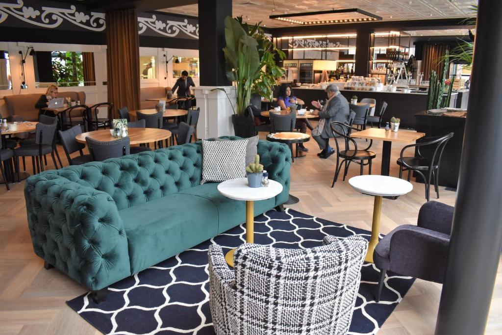 Posezení v ubytování Hotel Theater Figi