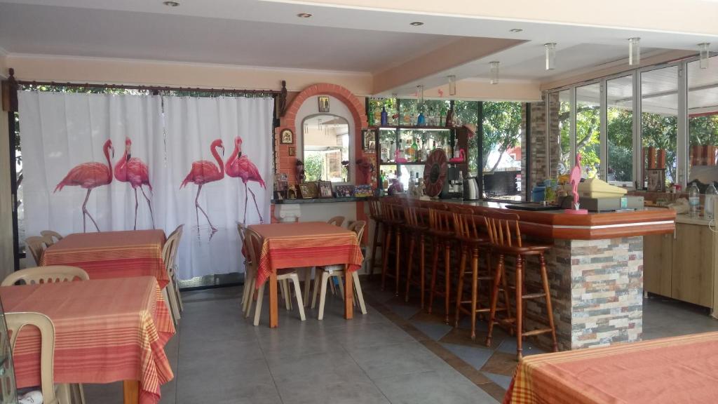 Restaurace v ubytování Flamingo Apartments Moraitika Corfu
