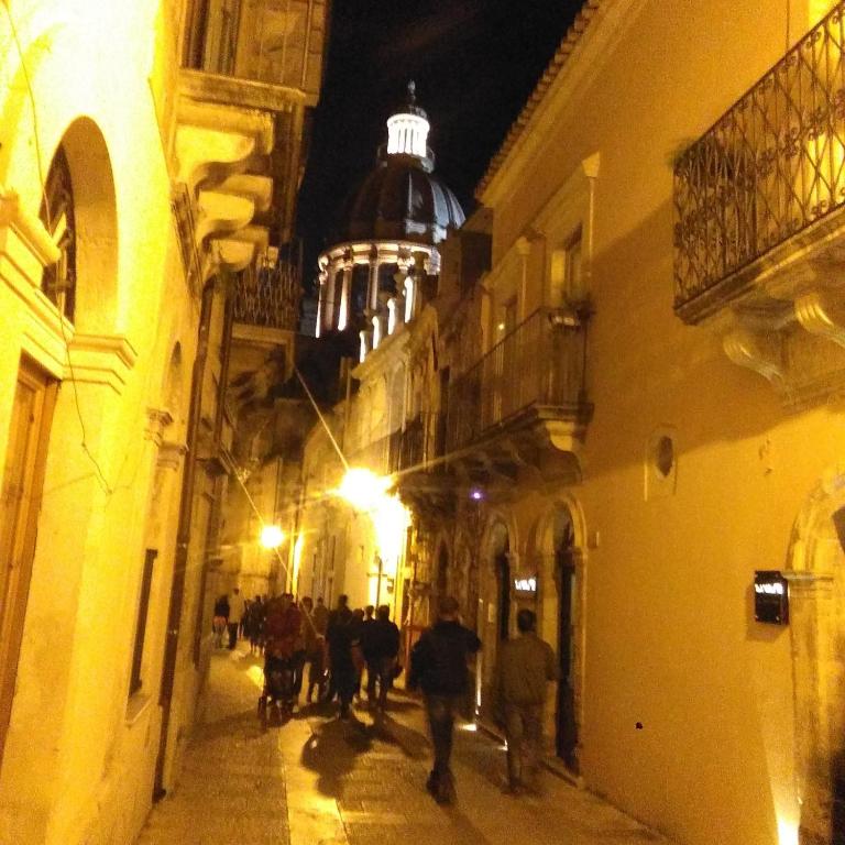 Itinerario Barocco Apartment Ragusa Ibla - Eleganza e Comfort nel Cuore del Barocco Siciliano - 公寓