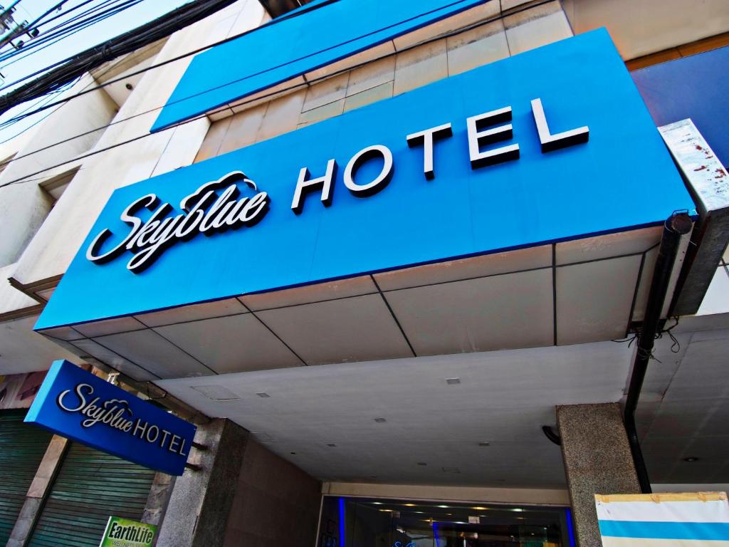 Certifikát, hodnocení, plakát nebo jiný dokument vystavený v ubytování Skyblue Hotel