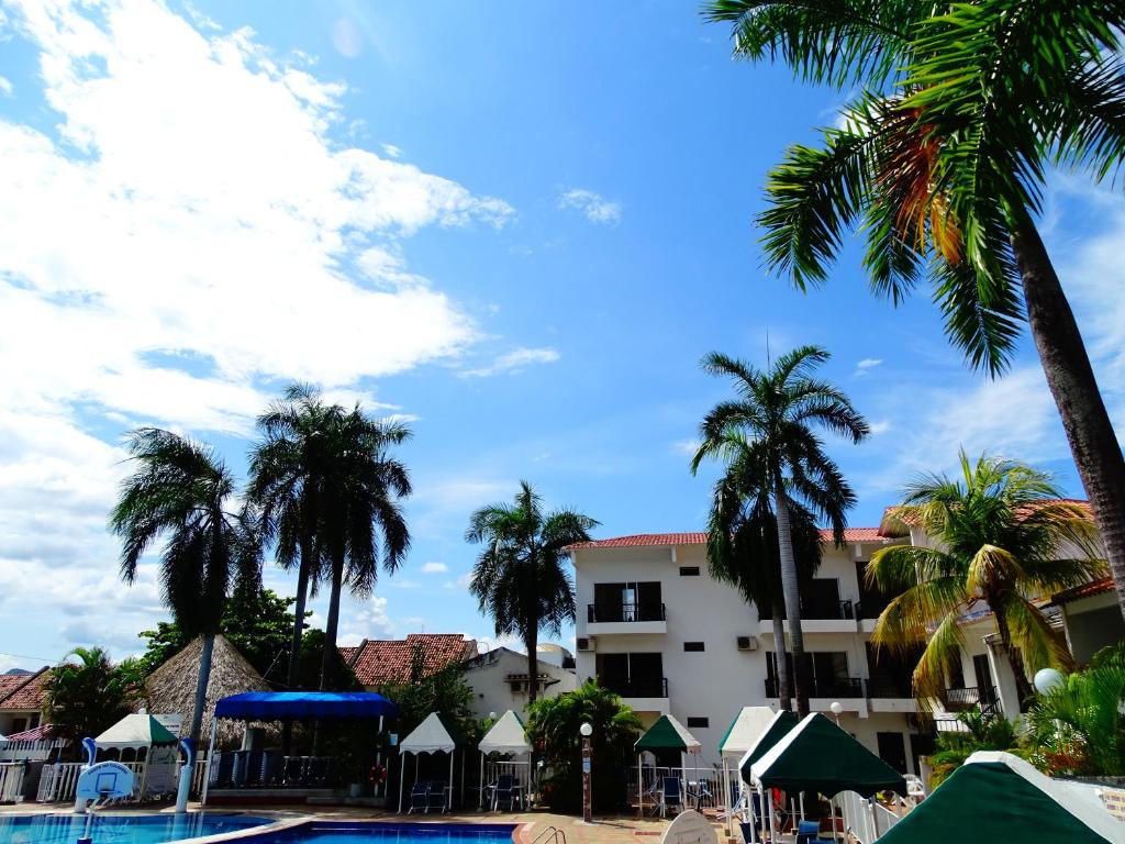 Bazén v ubytování Alborada Hotel Melgar nebo v jeho okolí
