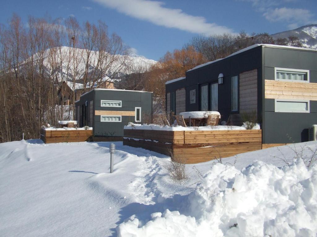 Photo de la galerie de l'établissement Camping-Hotel de Plein Air Les 2 Bois, à Baratier