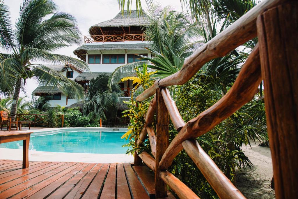 Bazén v ubytování Ensueño Holbox & Beach Club nebo v jeho okolí