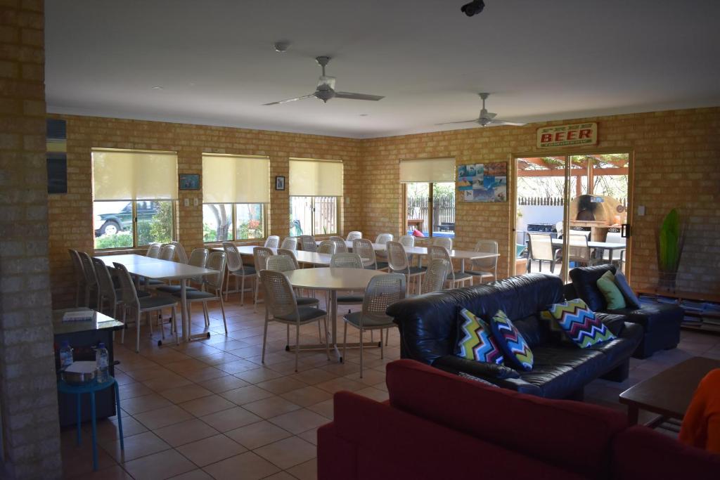 Posezení v ubytování Lancelin Lodge