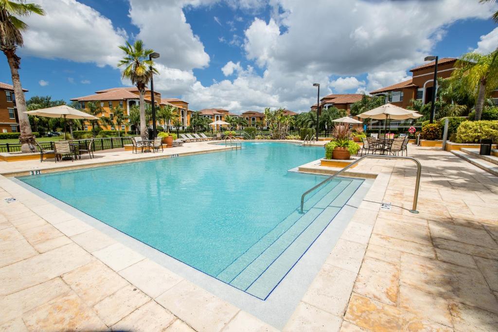 Newly Renovated Serenata Sarasota Condo, Sarasota, US