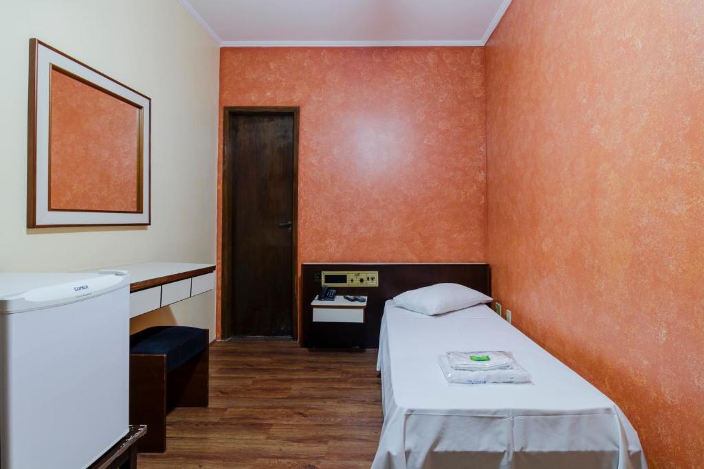  Hotel Acacia