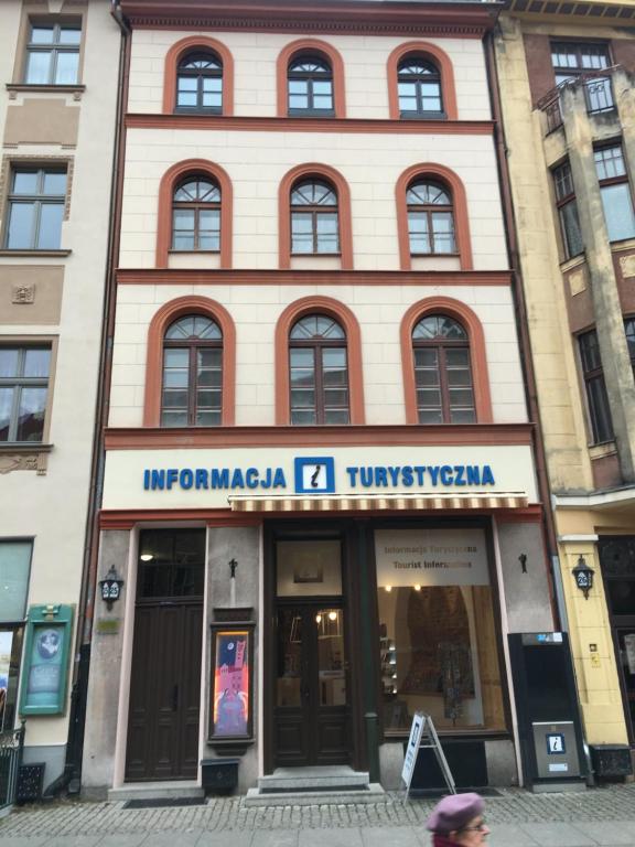 Budynek, w którym mieści się apartament